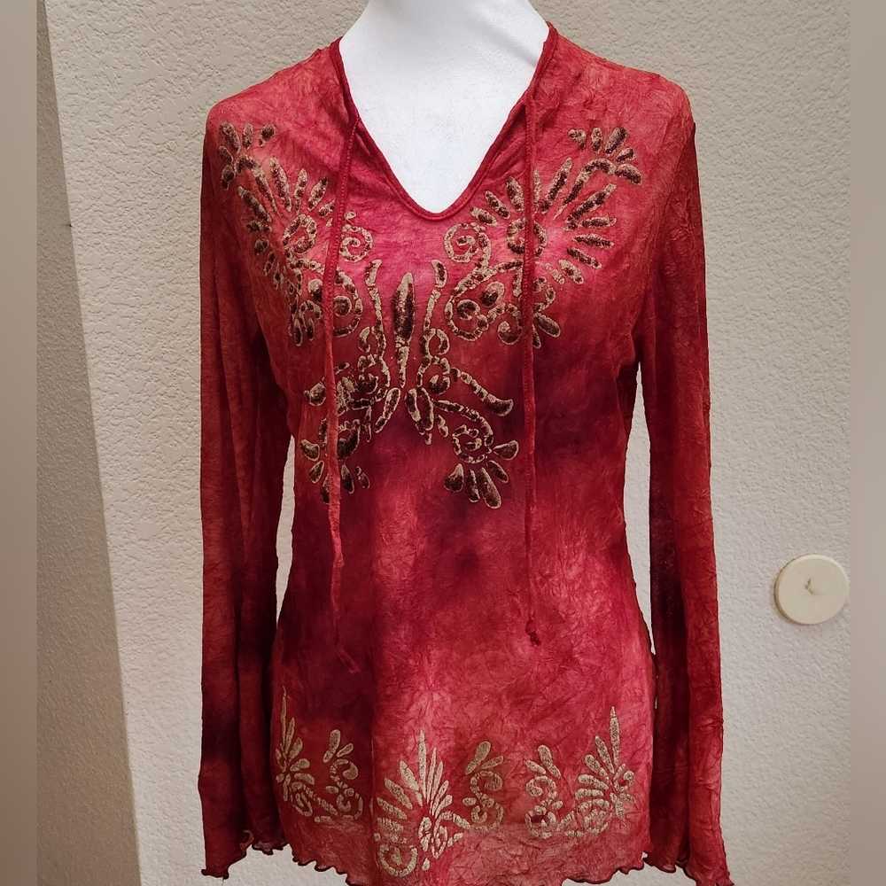 VINTAGE LA MOVERS!! This fun, sassy shirt is a PARTY good time!